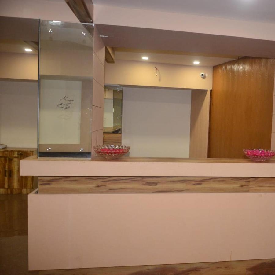 Hotel Poonam Райпур Екстер'єр фото